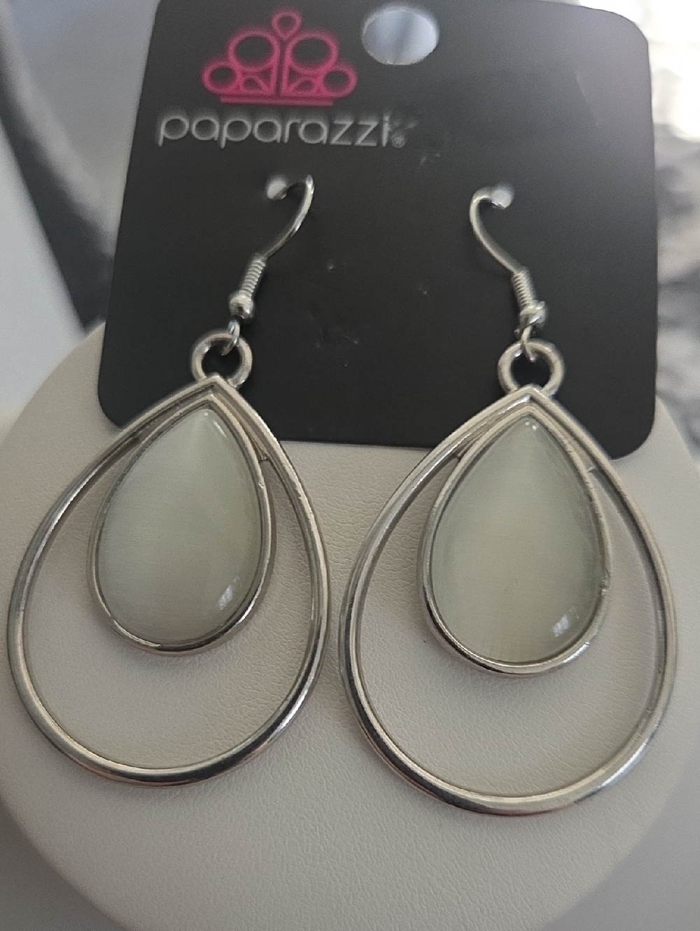 Paparazzi Color Me Cool White Earrings NWT